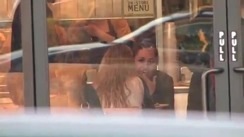 Miley Cyrus Screams At Paparazzi For Bumping Into Her Mom! 052