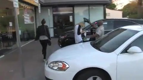 Miley Cyrus Screams At Paparazzi For Bumping Into Her Mom! 131