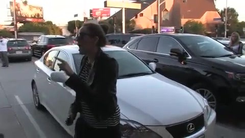 Miley Cyrus Screams At Paparazzi For Bumping Into Her Mom! 191 - 0-0 Miley Cyrus Screams At Paparazzi For Bumping Into Her Mom