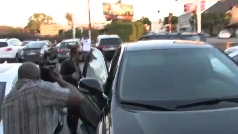 Miley Cyrus Screams At Paparazzi For Bumping Into Her Mom! 239 - 0-0 Miley Cyrus Screams At Paparazzi For Bumping Into Her Mom