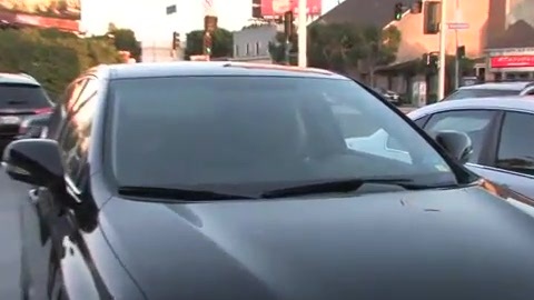 Miley Cyrus Screams At Paparazzi For Bumping Into Her Mom! 272