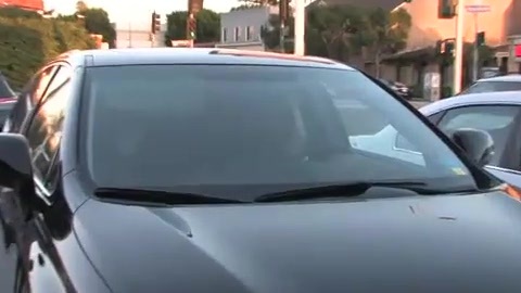 Miley Cyrus Screams At Paparazzi For Bumping Into Her Mom! 273