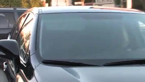 Miley Cyrus Screams At Paparazzi For Bumping Into Her Mom! 289