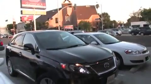 Miley Cyrus Screams At Paparazzi For Bumping Into Her Mom! 300