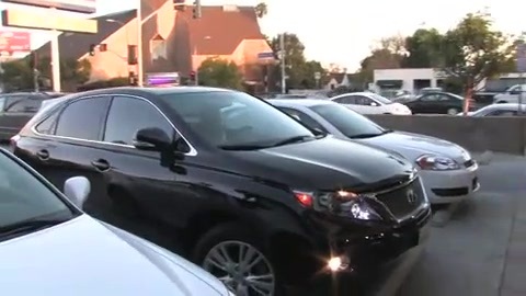 Miley Cyrus Screams At Paparazzi For Bumping Into Her Mom! 308
