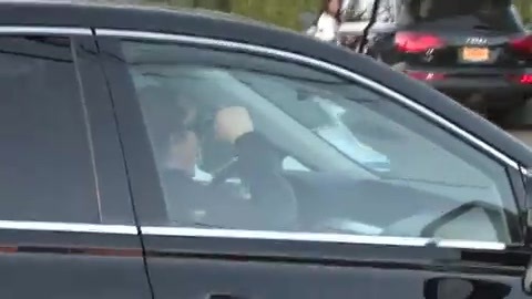 Miley Cyrus Screams At Paparazzi For Bumping Into Her Mom! 376