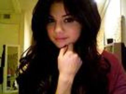 4 - selena gomez imagini foarte rare