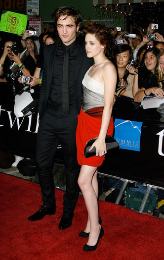 Premiere Summit Entertainment Twilight Arrivals 7jxxSH8YV1Ll