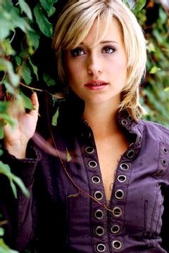 Allison Mack (12) - Allison Mack