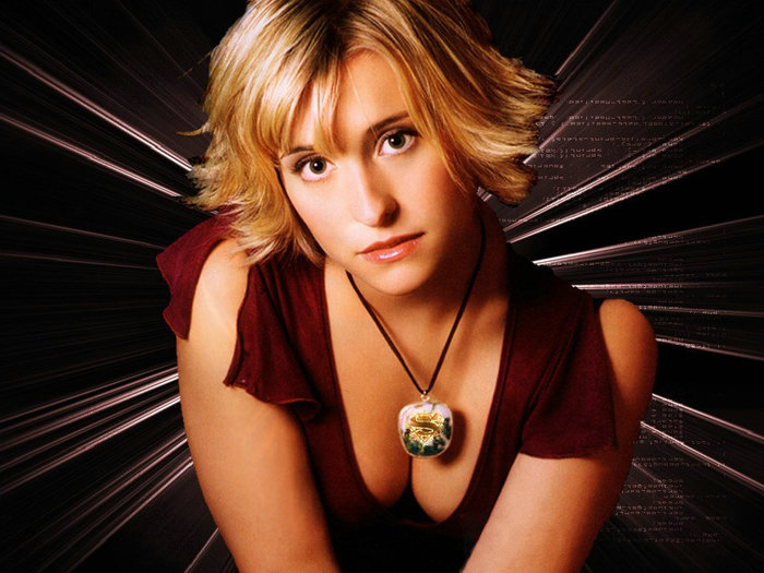 Allison Mack (5)