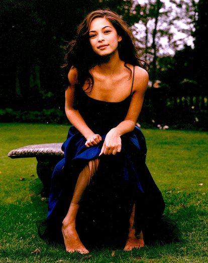 Kristin Kreuk (1)