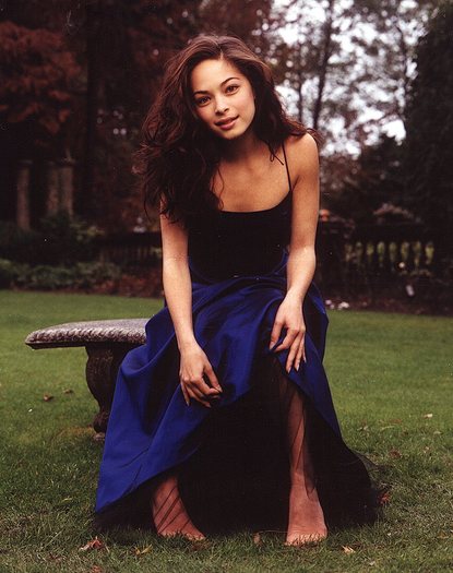 Kristin Kreuk (2)