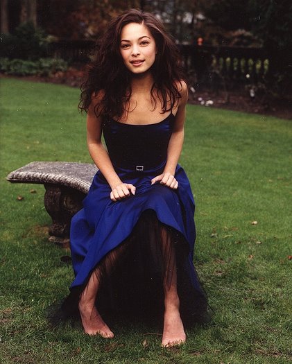 Kristin Kreuk (4)