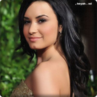 33420720_XVSWNJXMF - Demi Lovato