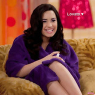 33420908_TZGGAEJOC - Demi Lovato