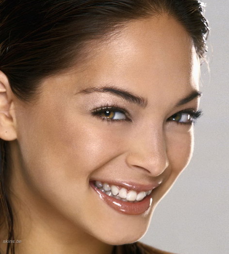 Kristin Kreuk (12)