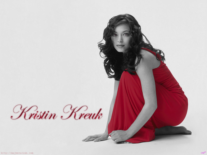 Kristin Kreuk (38)