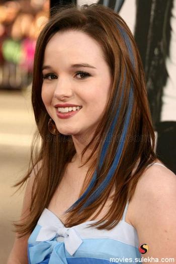 kay-panabaker-02