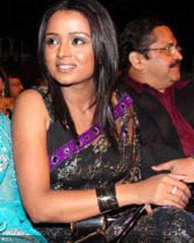 Parul-Chauhan - Culoarea Fericirii
