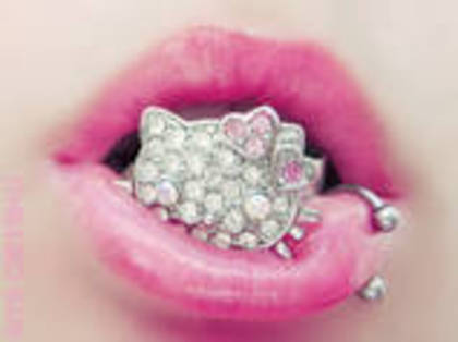 th_I_LOVE_TO_EAT_HELLO_KITTY_by_OrdinaryThing[1]