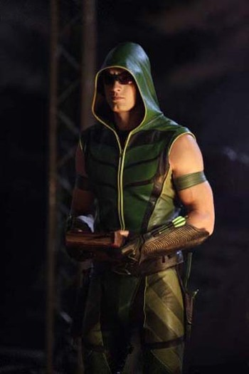 Green Arrow (4) - Justin Hartley