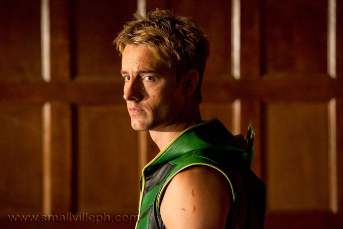 Green Arrow (8) - Justin Hartley