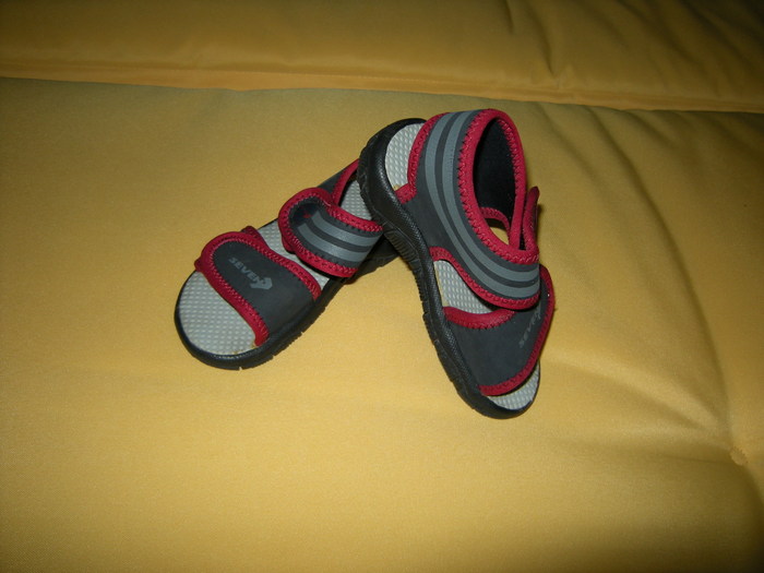 17 RON -REZERVAT - babynamnam oferta