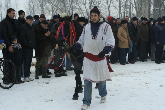 boboteaza-6-ianuarie-2010-109 - botezul cailor in tara