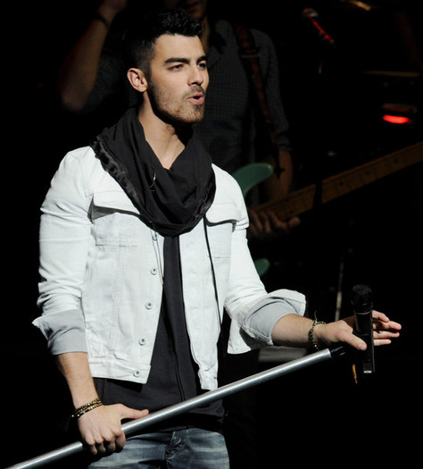 Joe+Jonas+3rd+Annual+Concert+Hope+Presented+JgAaIQe8pi5l - 3rd Annual Concert For Hop Presented By Staples At The Gibson Amphitheatre - Show