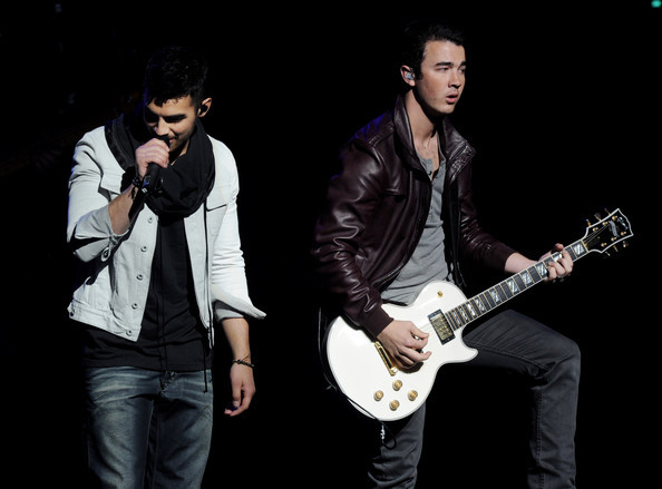 Joe+Jonas+3rd+Annual+Concert+Hope+Presented+oLVktzApyCnl - 3rd Annual Concert For Hop Presented By Staples At The Gibson Amphitheatre - Show