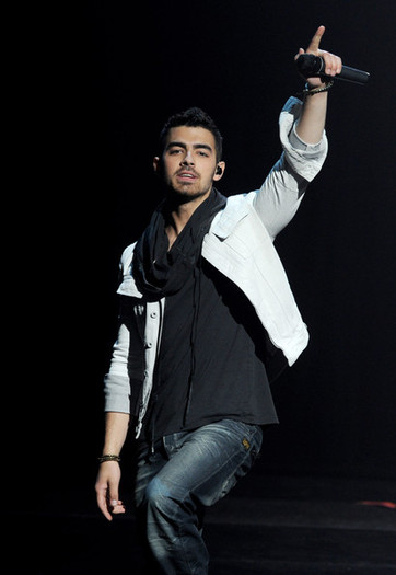 Joe+Jonas+3rd+Annual+Concert+Hope+Presented+XOkCOMpT4lKl - 3rd Annual Concert For Hop Presented By Staples At The Gibson Amphitheatre - Show