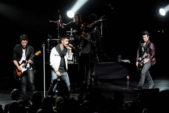 Joe+Jonas+3rd+Annual+Concert+Hope+Presented+QE0xcxpNxRZl