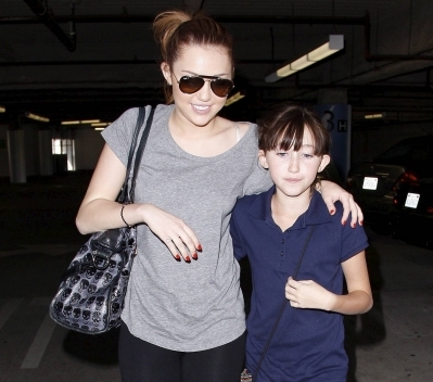  - x Shopping with Noah in Beverly Hills - 18th March 2011