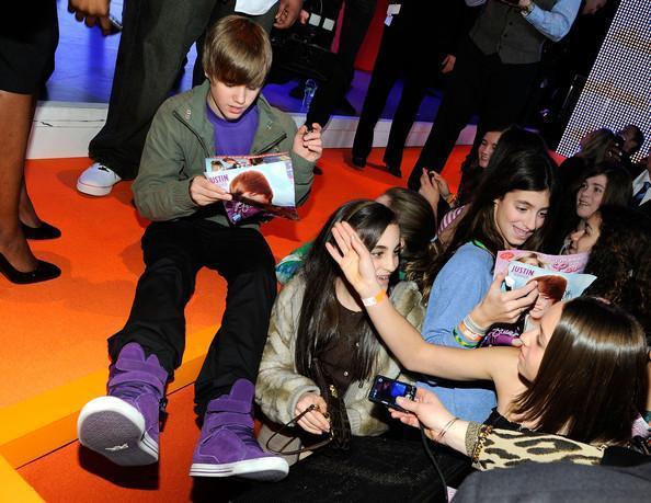 Justin-Bieber-1276265,941719,28
