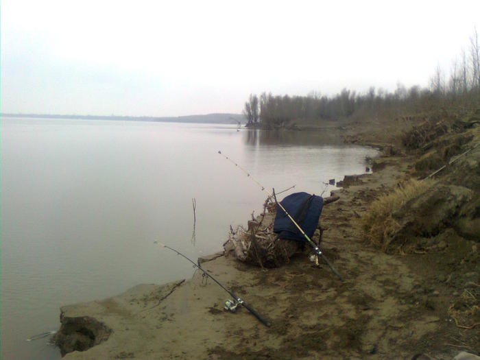 Imagine0113 - prima partida de pescuit pe 2011