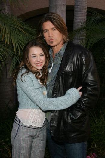 normal_028 - Hannah Montana Press Conference - 10 01 2006