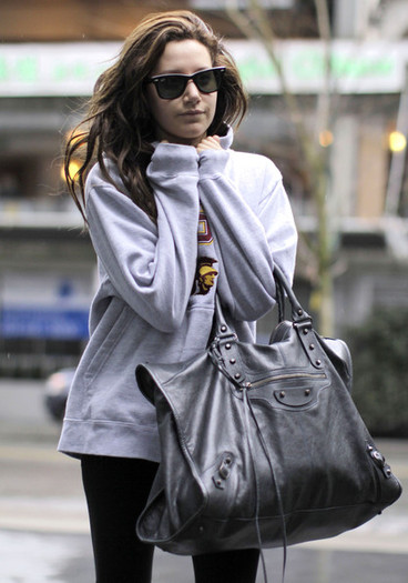 Ashley+Tisdale+Ashley+Tisdale+Gym+Vancouver+BTZ7Z1JIZnrl - ashley tisdale