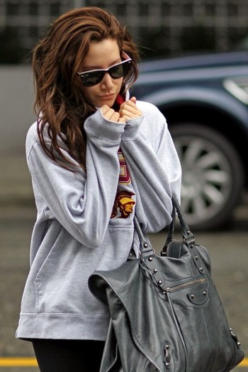 Ashley+Tisdale+Ashley+Tisdale+Out+2Dxb7Nb_MATl