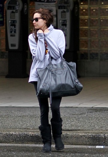 Ashley+Tisdale+Ashley+Tisdale+Out+q5TVJMvsXRUl