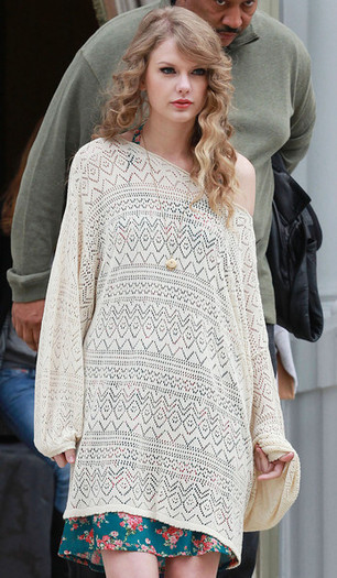 Taylor+Swift+Taylor+Swift+MTV+Studios+London+I1Ms-xC2F1rl