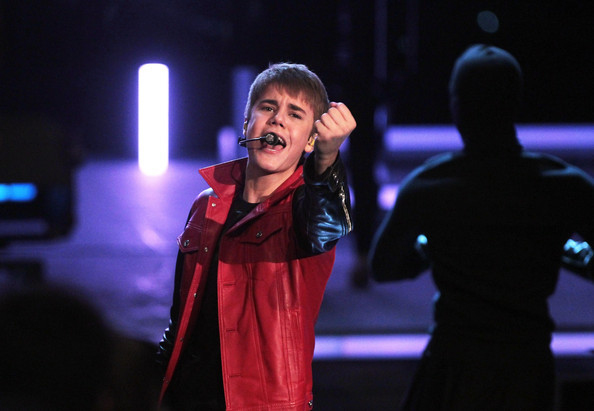 Justin+Bieber+Wetten+dass+Augsburg+ONavkiosiHll - justin bieber 2011