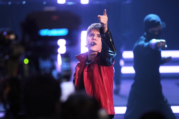 Justin+Bieber+Wetten+dass+Augsburg+OWQK9-tELGhl - justin bieber 2011