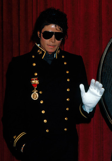 Michael+Jackson+Jackson+life+pictures+2nvxyio3888l - Michael Jackson