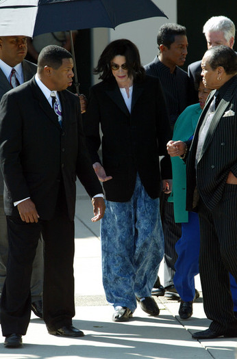 Michael+Jackson+Michael+Jackson+Dies+Photos+-moaOTrFSRul