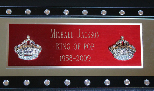 Michael+Jackson+Michael+Jackson+Hand+Footprints+QK-magrNLWwl - Michael Jackson