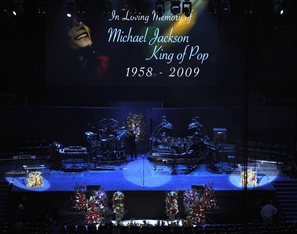 Michael+Jackson+Michael+Jackson+Memorial+Service+wMSmqomEap1l