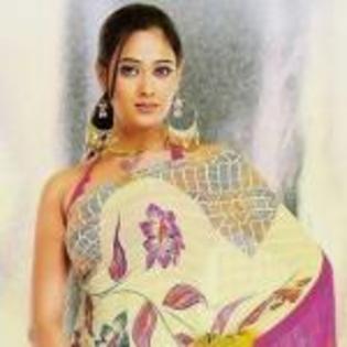 Shweta-Tiwari-HQ-Saree-Photoshoot - poze  cu  shweta tiwari