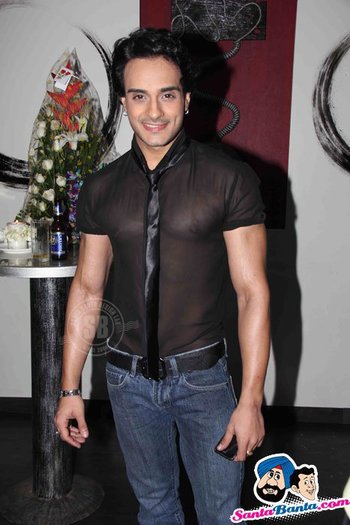 76230_1211946835751_1741191717_385640_7604637_n