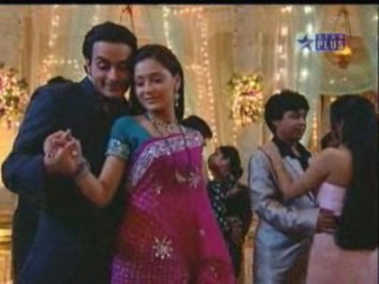 163800_141531529239715_100001486056786_258903_8042178_n