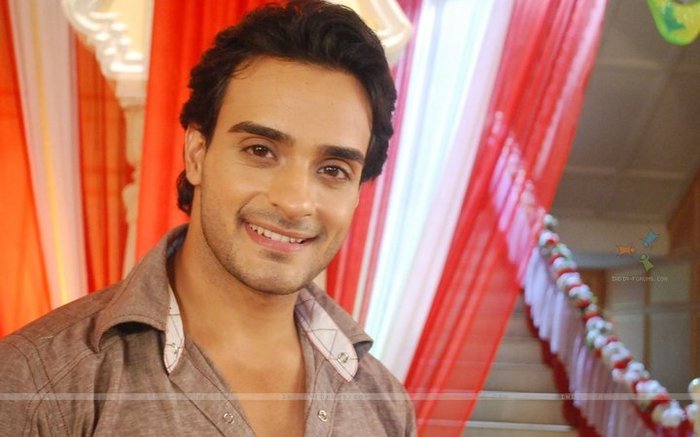 168660_120312674706429_100001830921976_147324_4475041_n